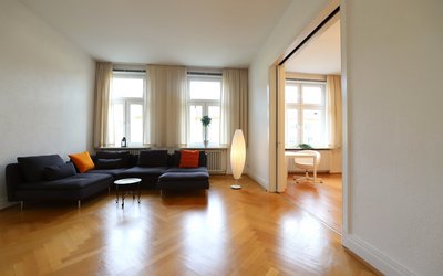 Bezugsfreie 3-Zimmer-Eigentumswohnung mit Balkon in
24105 Kiel-Düsternbrook